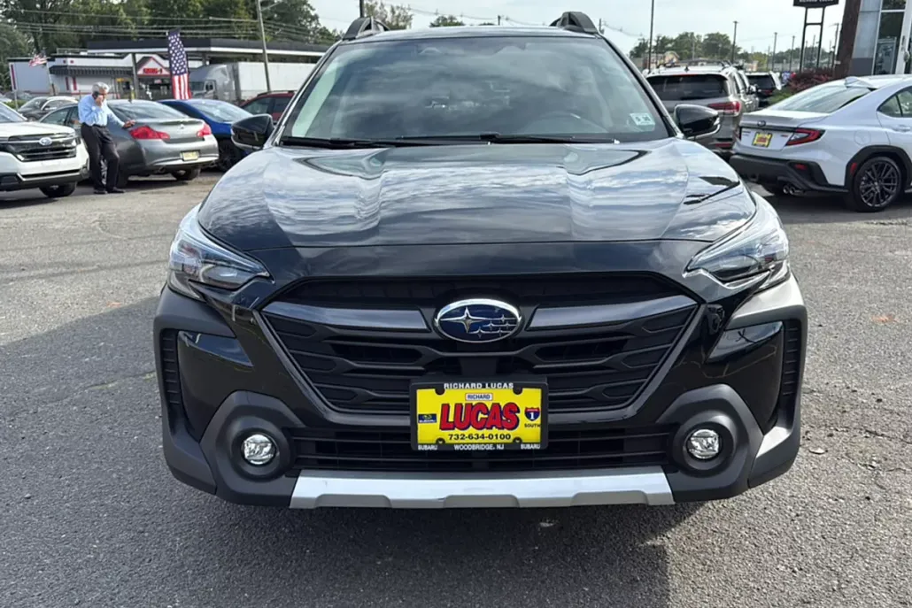 2025 Subaru Outback Limited photo 1