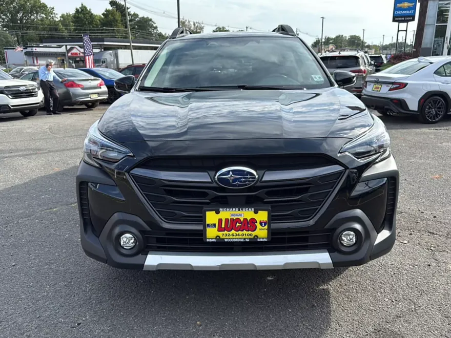 2025 Subaru Outback Limited photo 1