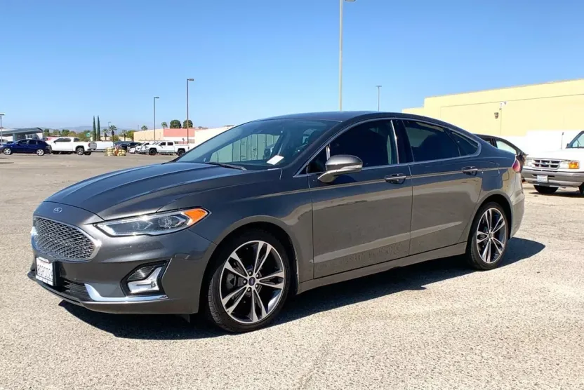 2019 Ford Fusion Titanium photo 1