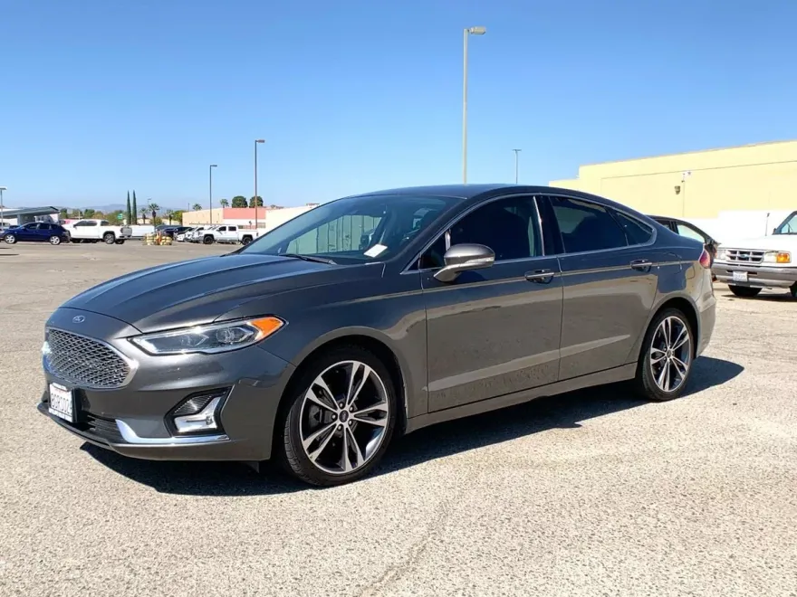 2019 Ford Fusion Titanium photo 1