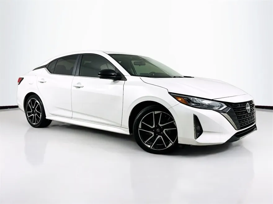 2024 Nissan Sentra SR photo 1
