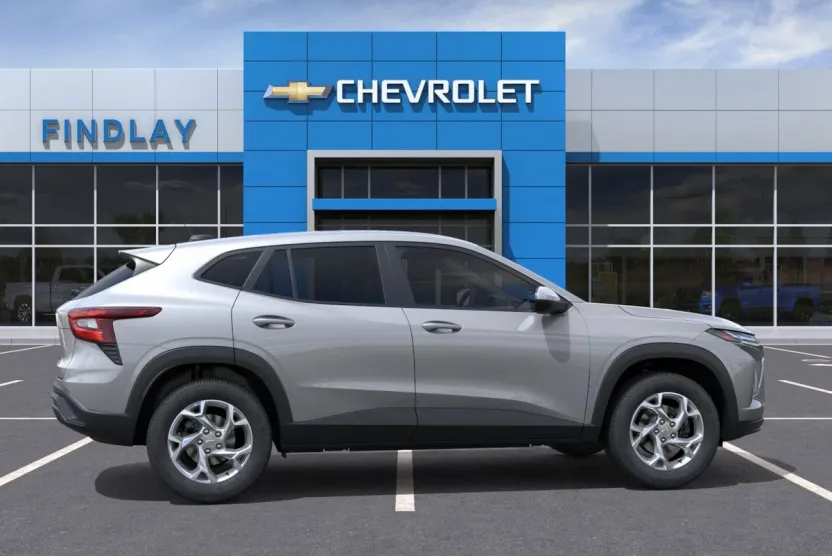 2026 Chevrolet Trax LS photo 1