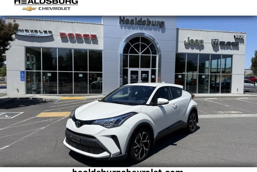 2021 Toyota C-HR XLE photo 1