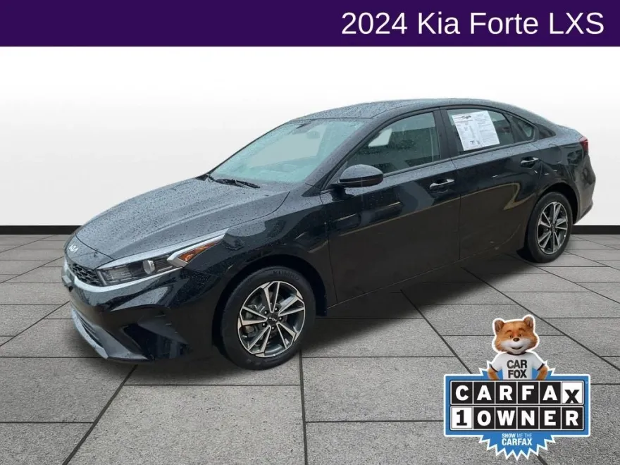 2024 Kia Forte LXS photo 1