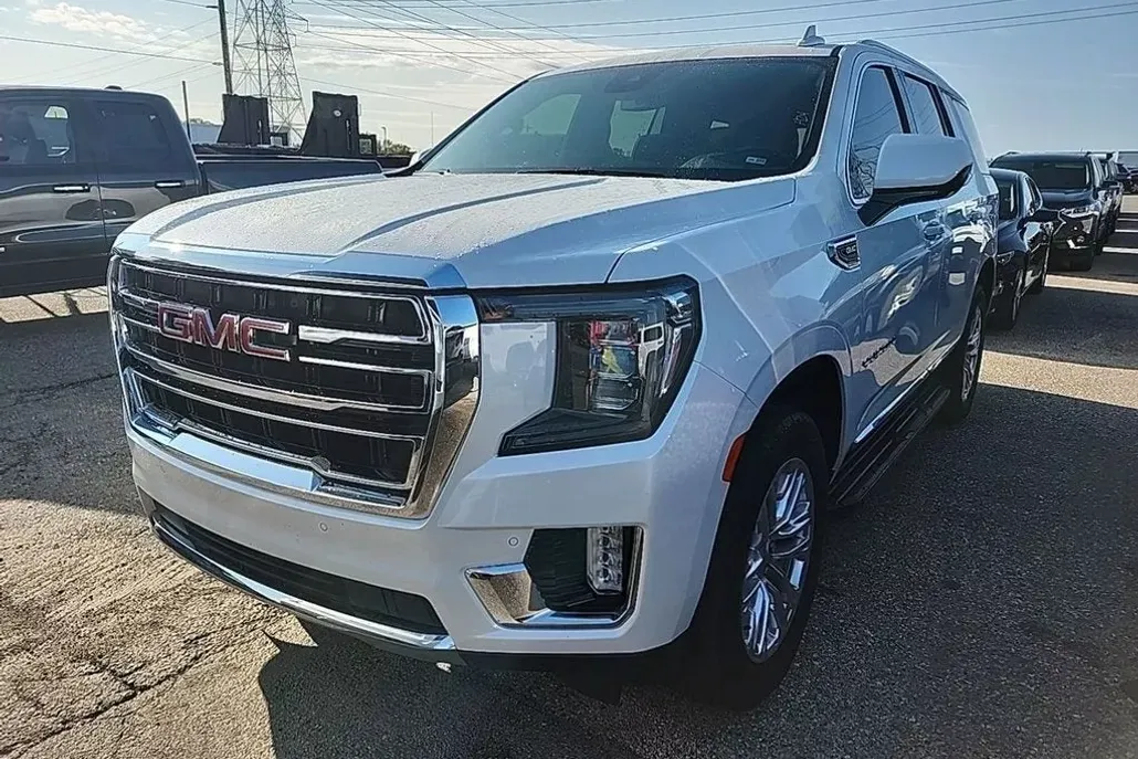 2023 Gmc Yukon SLT photo 1
