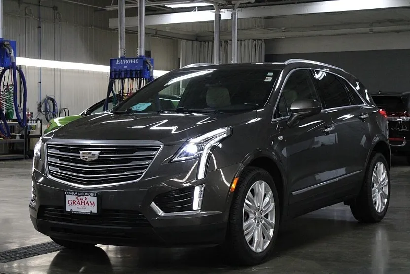 2019 Cadillac XT5 Premium Luxury photo 1
