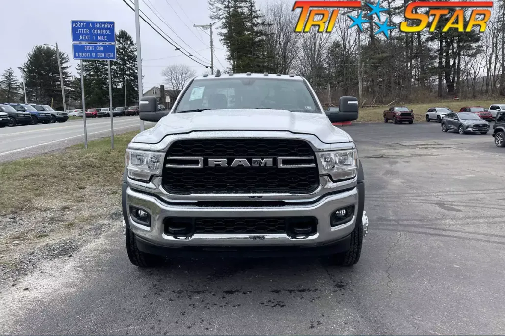 2024 Ram 5500 Tradesman photo 1