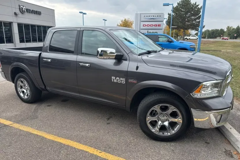 2018 Ram 1500 Laramie photo 1