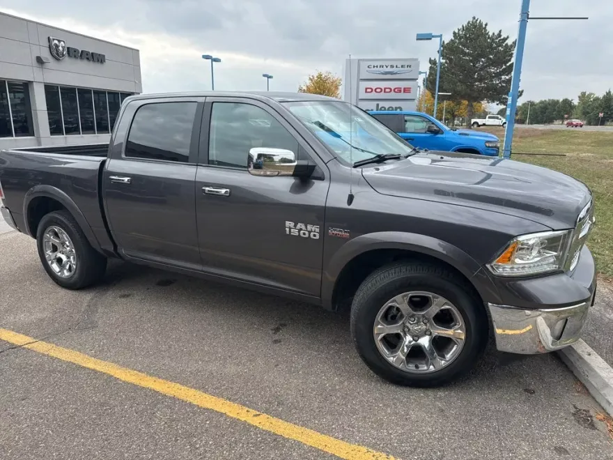 2018 Ram 1500 Laramie photo 1