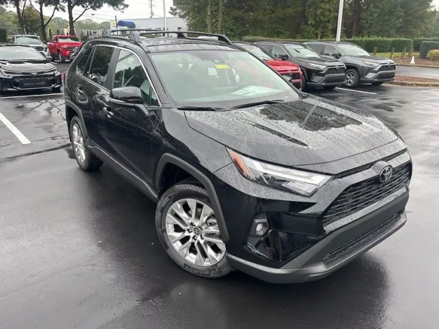 2025 Toyota RAV4 XLE Premium photo 1