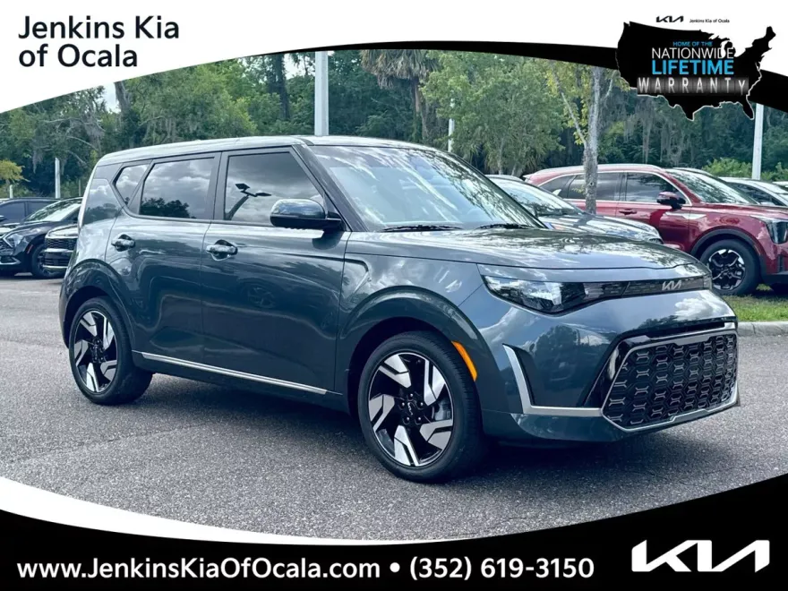 2025 Kia Soul GT-Line photo 1