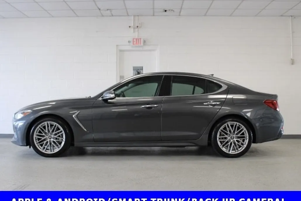 2021 Genesis G70 2.0T photo 1
