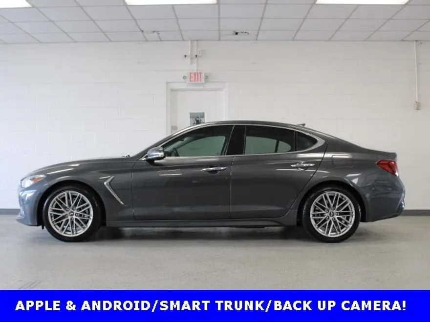 2021 Genesis G70 2.0T photo 1
