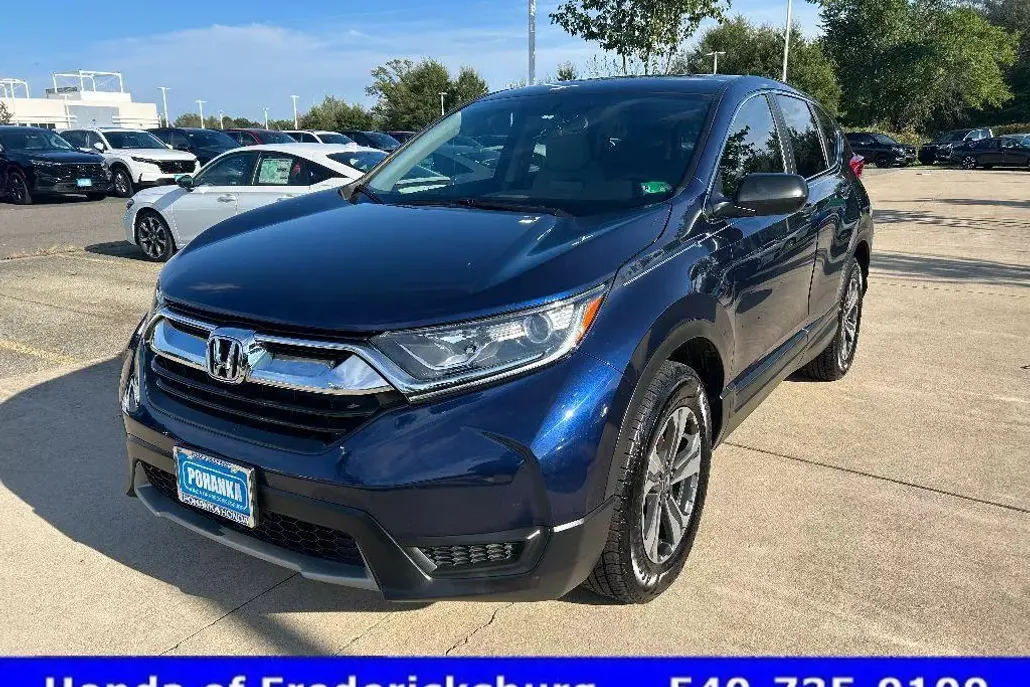 2017 Honda CR-V LX photo 1