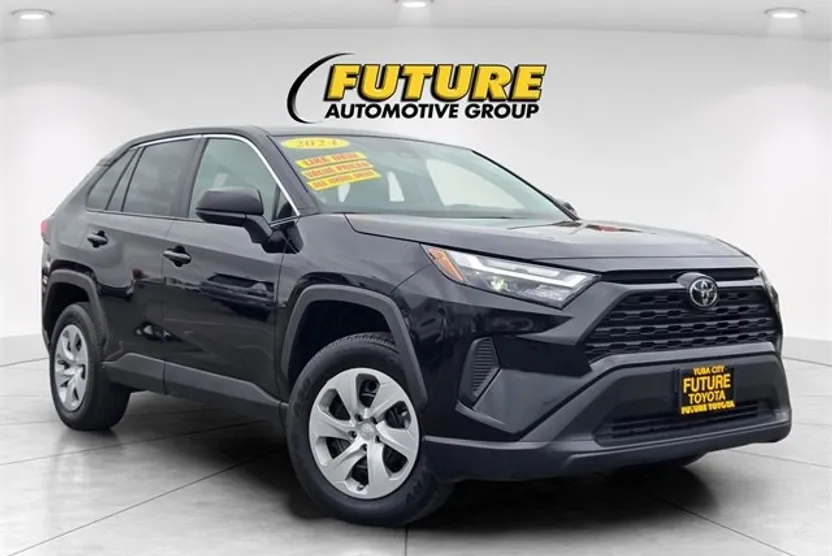 2024 Toyota RAV4 LE photo 1