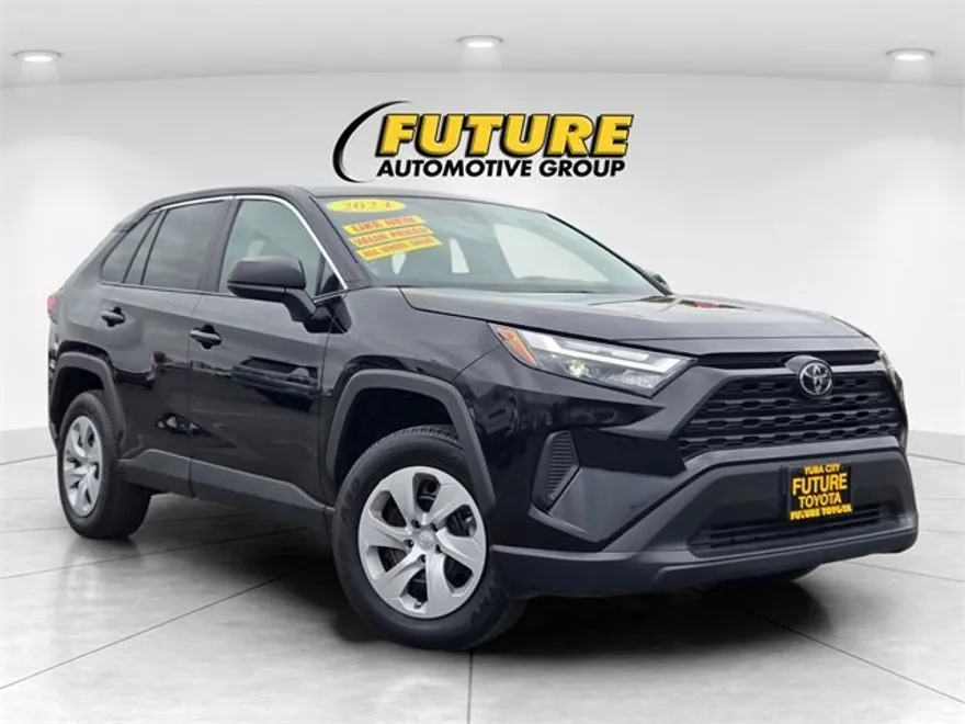 2024 Toyota RAV4 LE photo 1