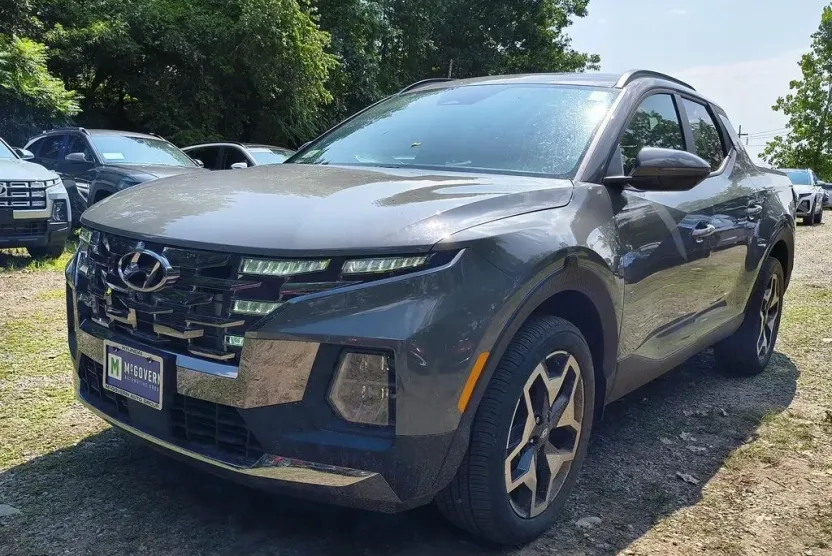 2024 Hyundai Santa Cruz Limited photo 1
