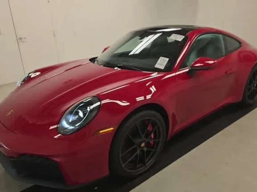 2025 Porsche 911 4 GTS photo 1