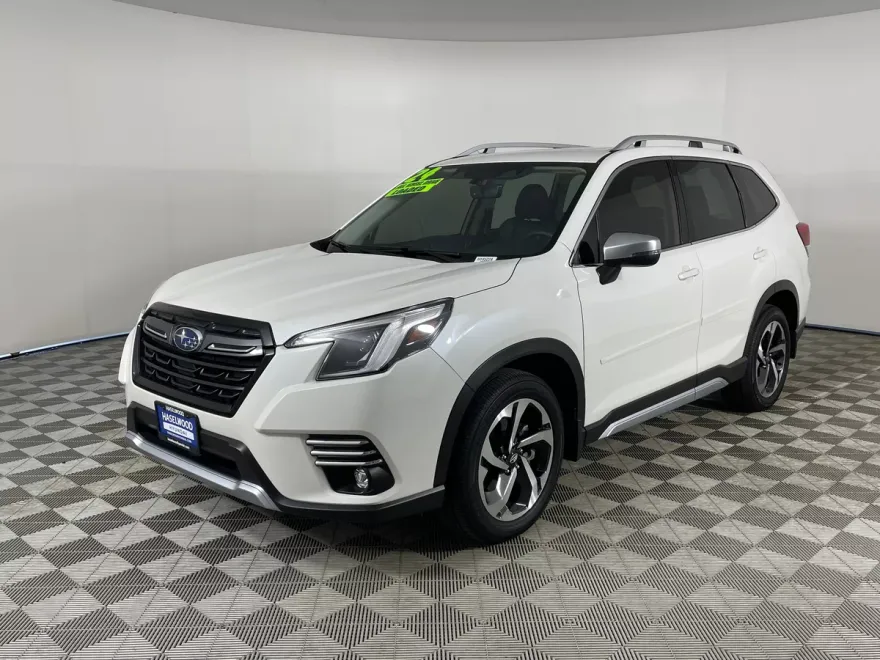 2024 Subaru Forester Touring photo 1