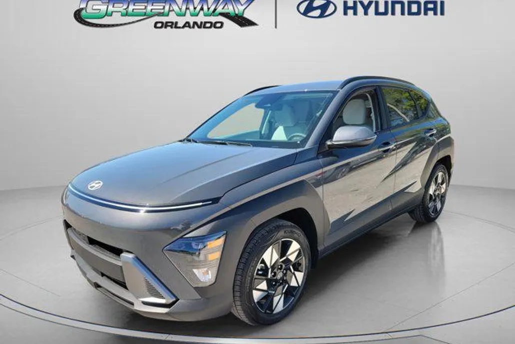 2025 Hyundai Kona SEL photo 1