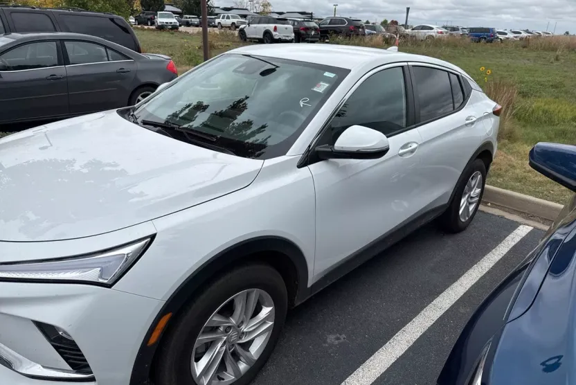 2024 Buick Envista Preferred photo 1