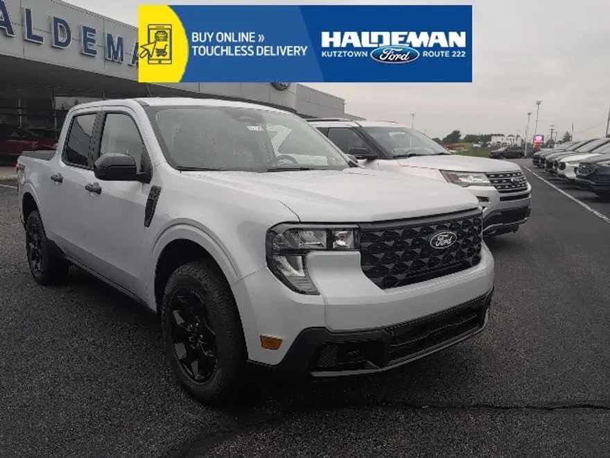2025 Ford Maverick XLT photo 1