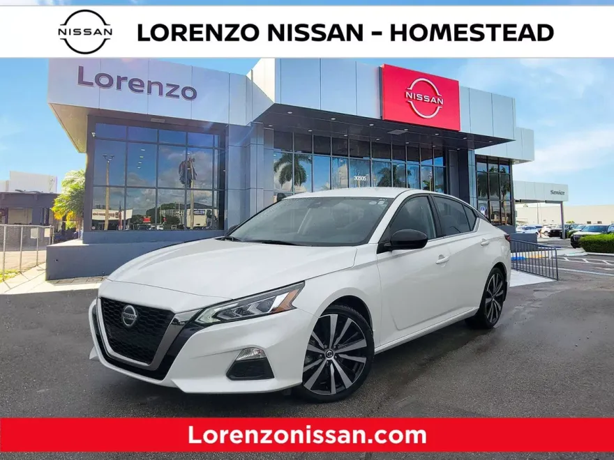 2022 Nissan Altima 2.5 SR photo 1