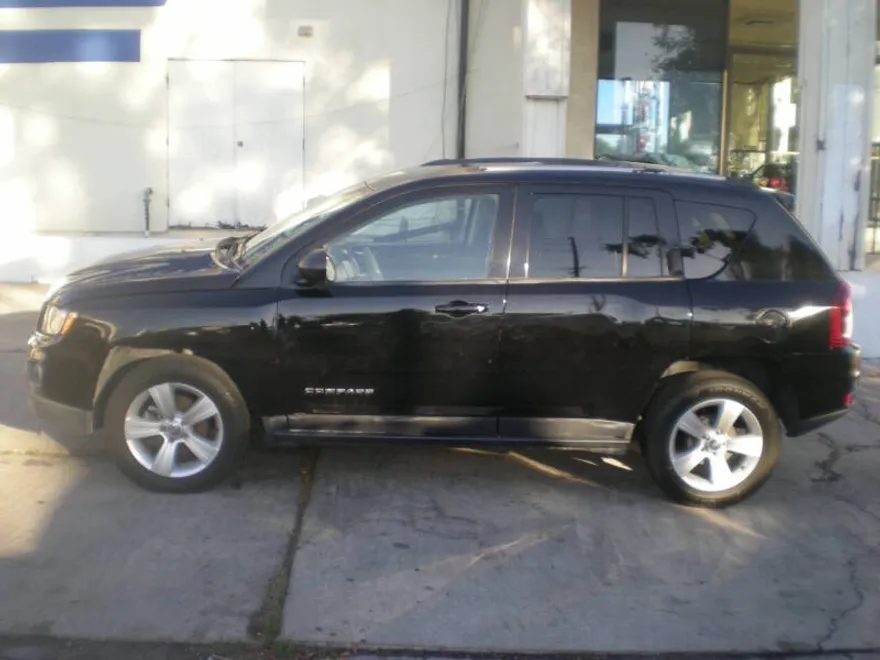 2017 Jeep Compass Sport photo 1