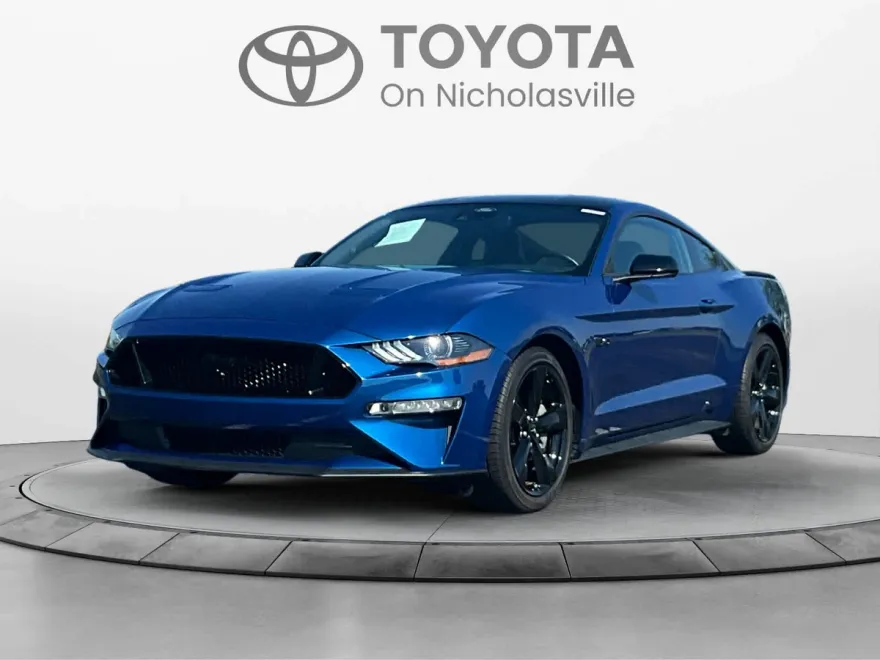 2022 Ford Mustang GT Premium photo 1