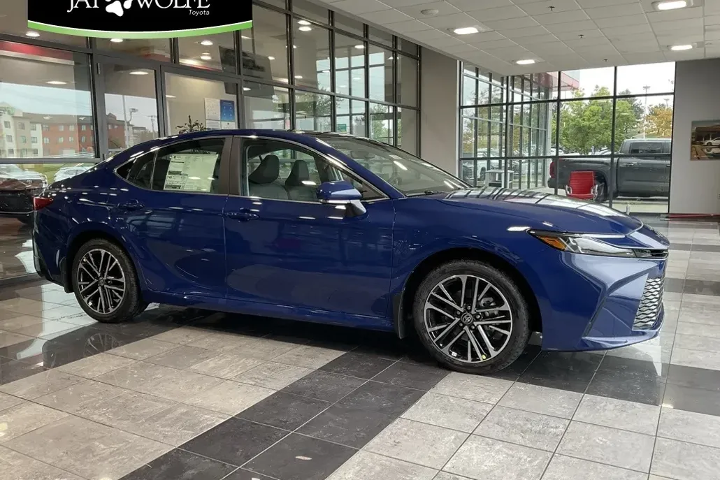 2026 Toyota Camry XLE photo 1