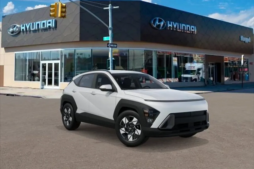 2025 Hyundai Kona SEL photo 1