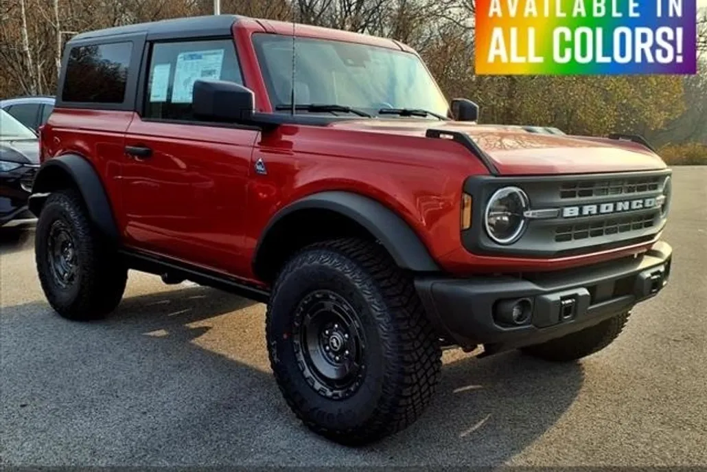 2024 Ford Bronco Black Diamond photo 1