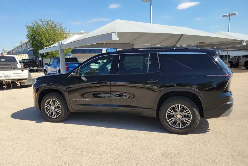 2026 Chevrolet Traverse photo 1