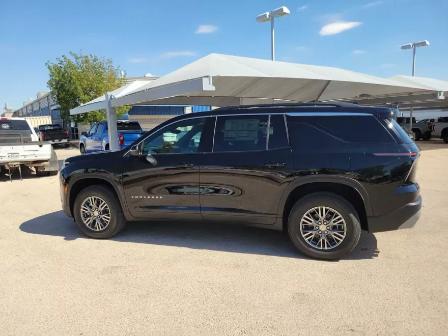 2026 Chevrolet Traverse photo 1