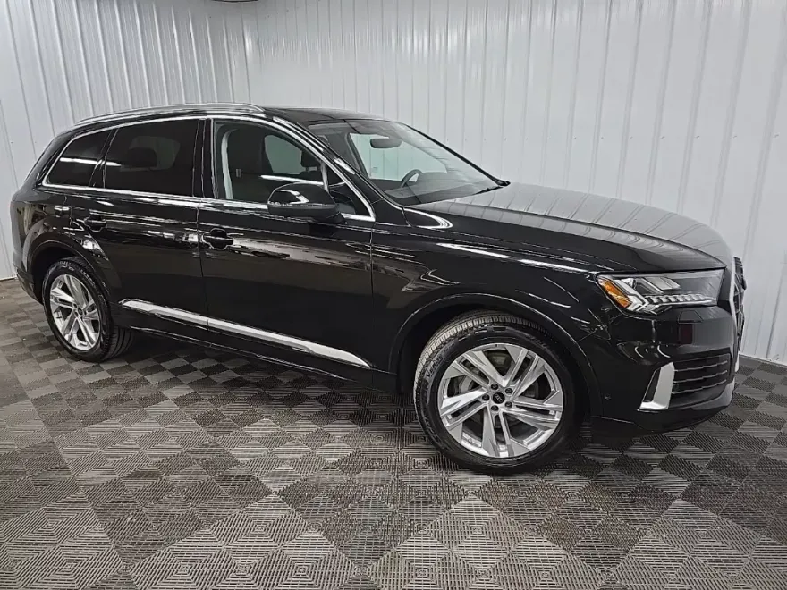 2023 Audi Q7 55 Premium photo 1