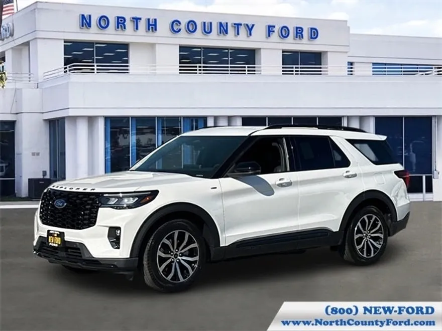 2025 Ford Explorer ST-Line photo 1