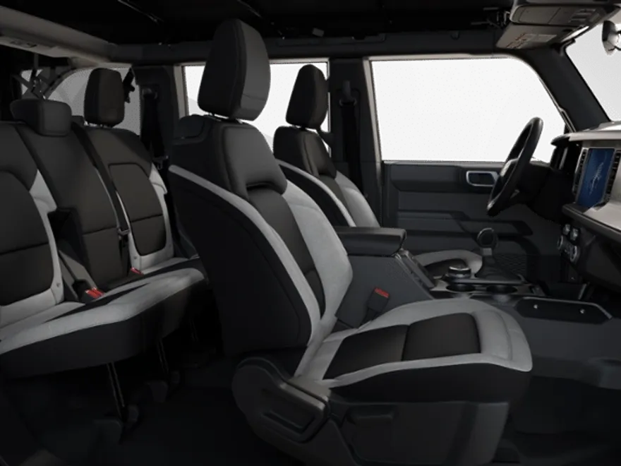 2025 Ford Bronco Base photo 24