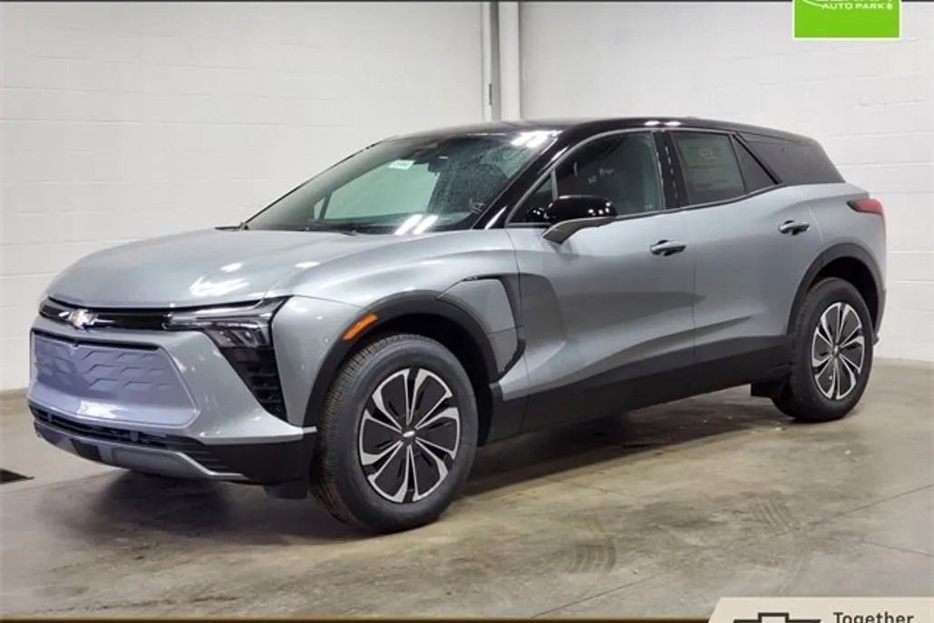 2025 Chevrolet Blazer EV photo 1