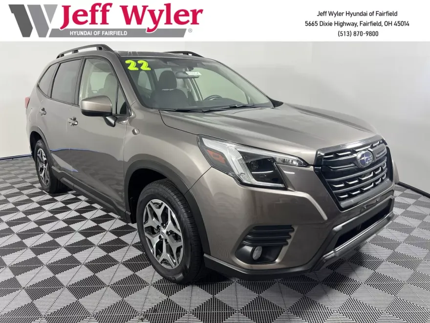 2022 Subaru Forester Premium photo 1
