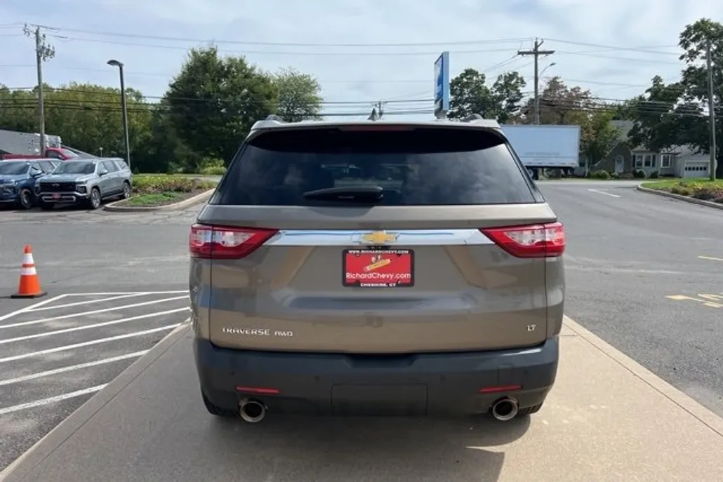 2020 Chevrolet Traverse Leather photo 1