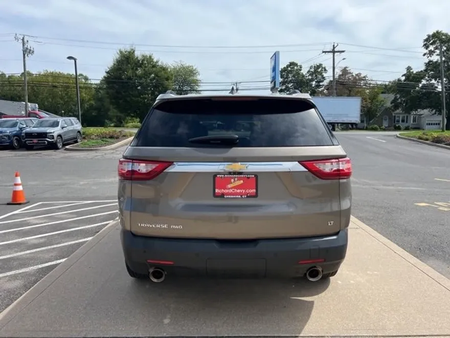 2020 Chevrolet Traverse Leather photo 1