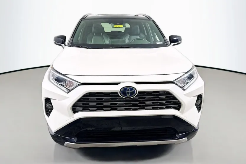 2020 Toyota RAV4 Hybrid XSE photo 1