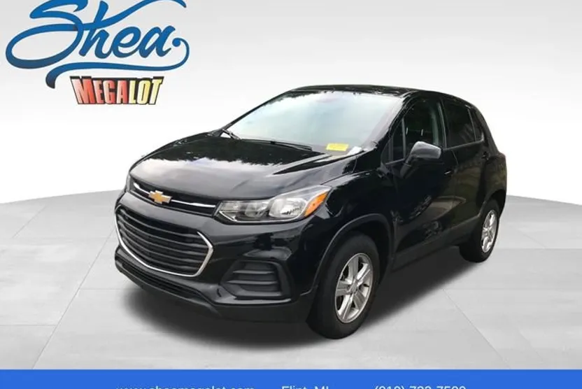 2022 Chevrolet Trax LS photo 1