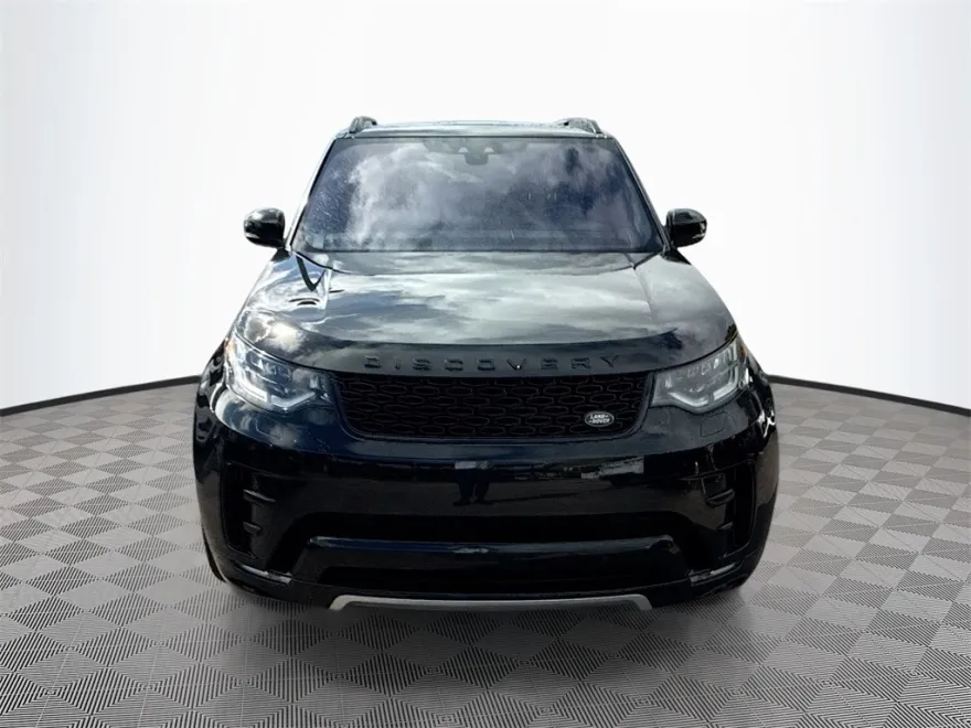 2020 Land Rover Discovery Landmark photo 1