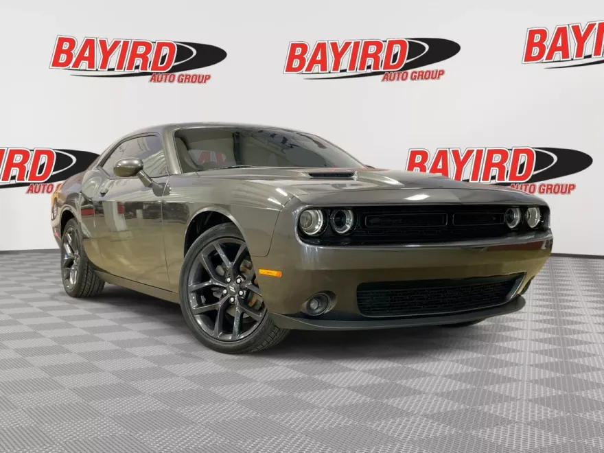 2020 Dodge Challenger SXT photo 1