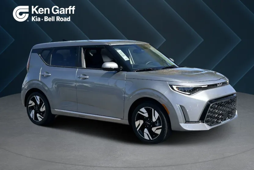 2025 Kia Soul GT-Line photo 1