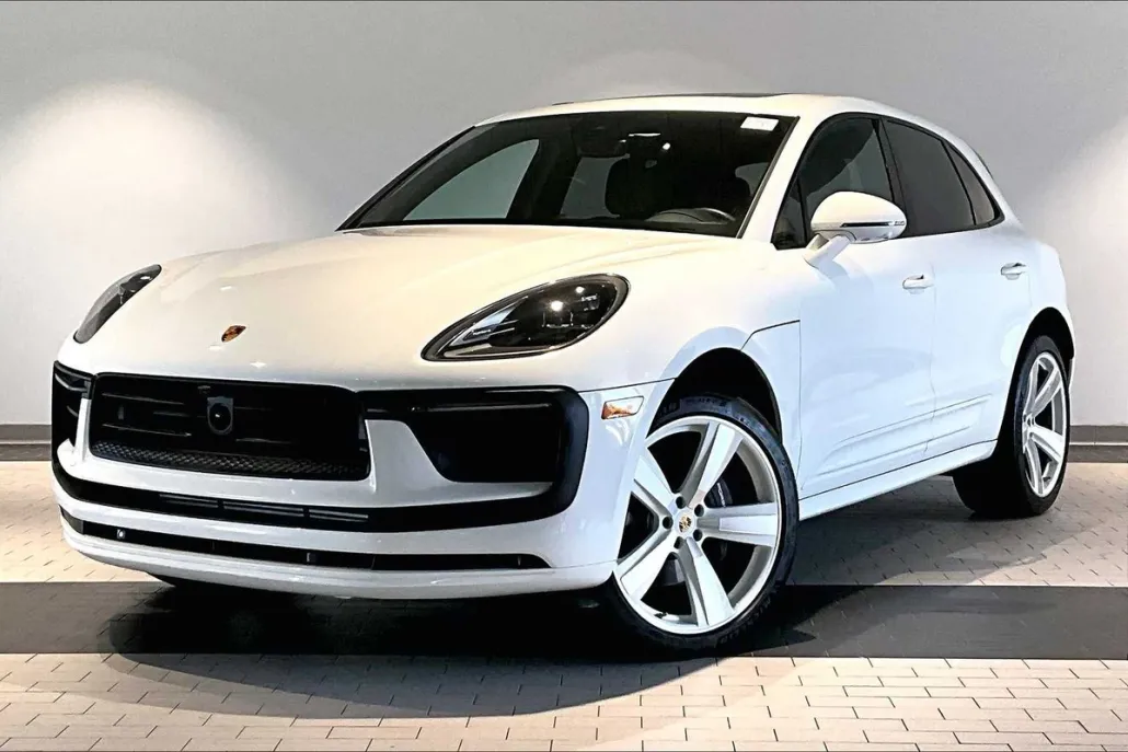 2025 Porsche Macan photo 1