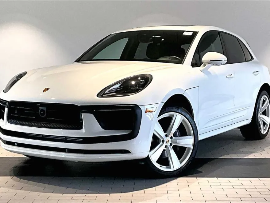 2025 Porsche Macan photo 1