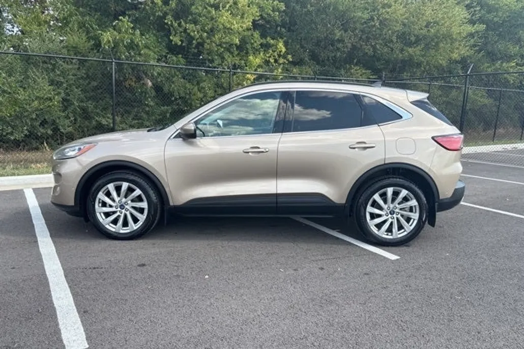 2021 Ford Escape Titanium photo 1