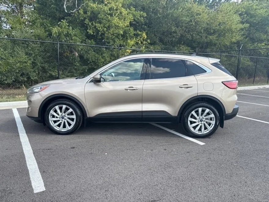 2021 Ford Escape Titanium photo 1